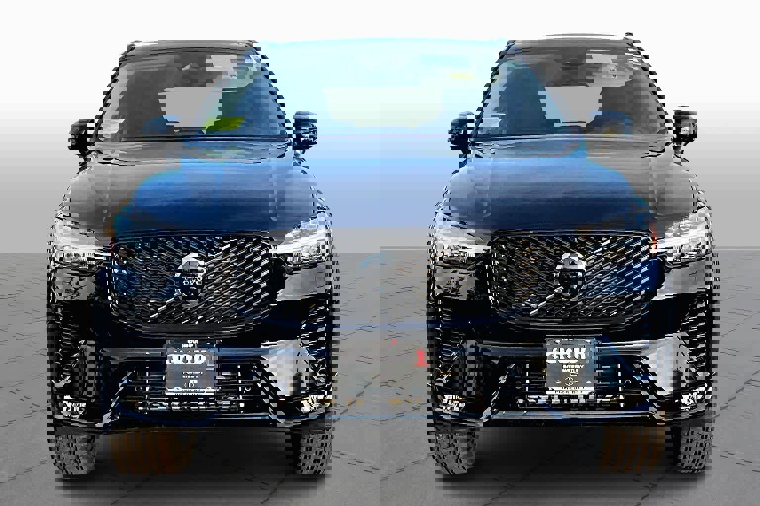 New 2026 Volvo XC60 B5 Plus w/ Protection Package Premier image 2