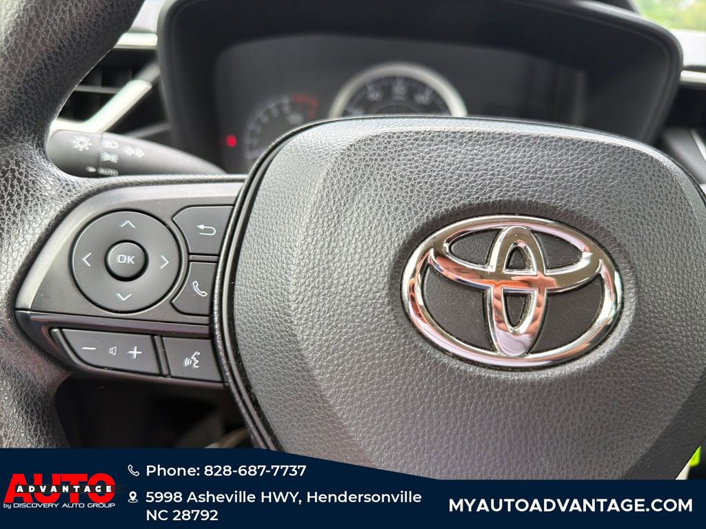 Used 2020 Toyota Corolla LE FWD image 21