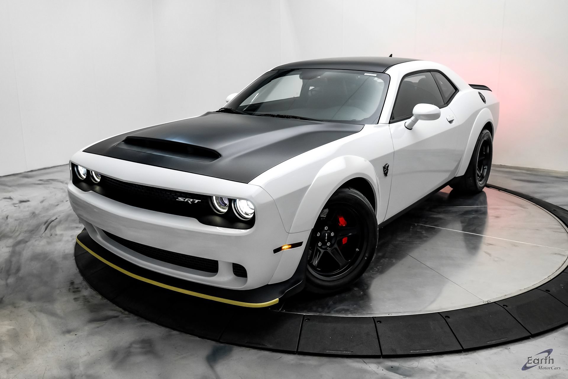 Used 2018 Dodge Challenger SRT Demon RWD image 5