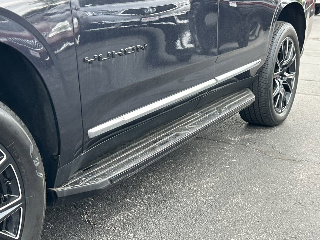 Certified 2023 GMC Yukon SLT w/ SLT Premium Package AWD/4WD image 15