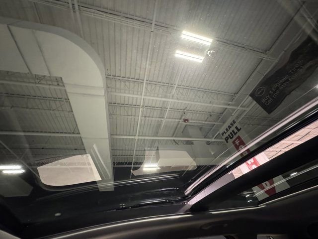 Used 2025 Kia Sportage SX AWD/4WD image 34