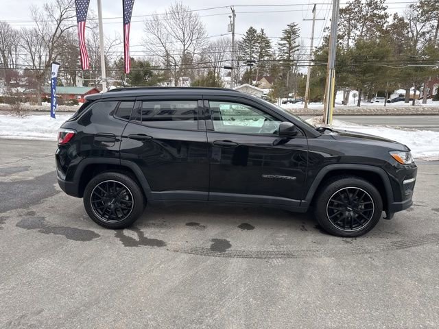 Used 2018 Jeep Compass Sport w/ Tech Group FWD image 5
