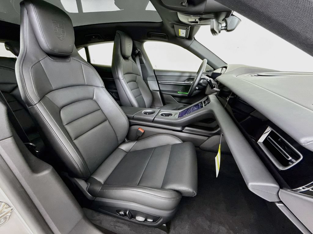 New 2026 Porsche Taycan 4S AWD/4WD image 29