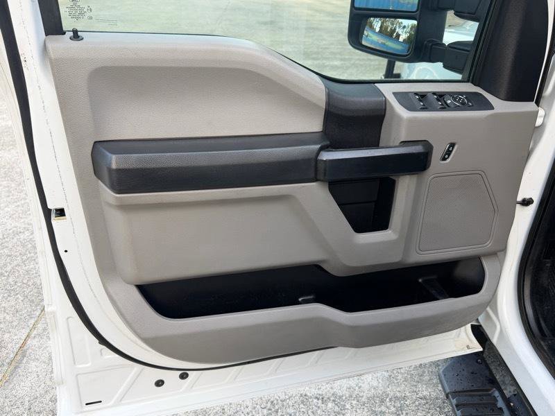 Used 2019 Ford F350 XL w/ Power Equipment Group image 17
