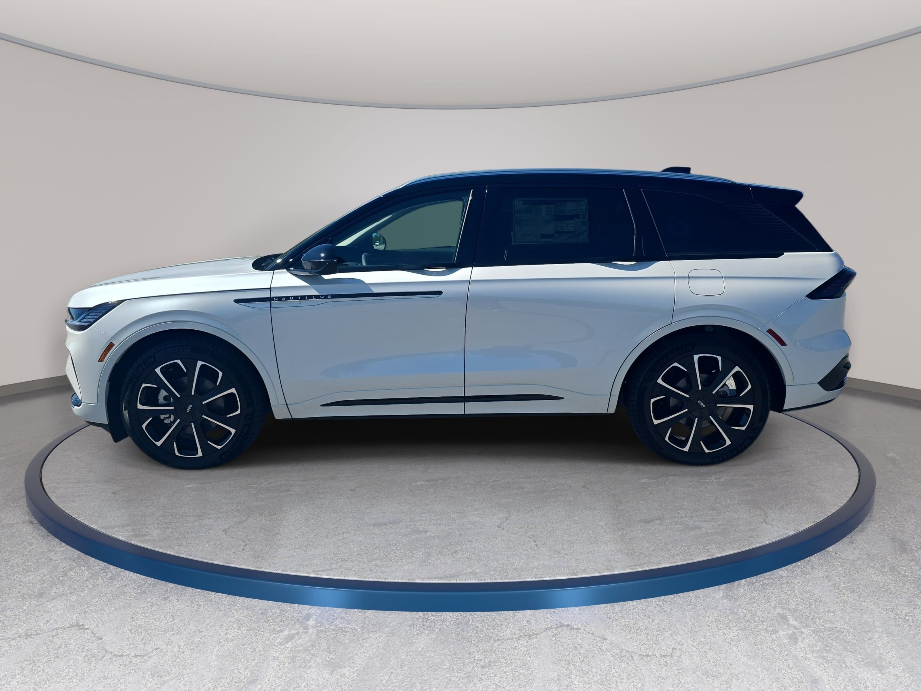 New 2026 Lincoln Nautilus Reserve AWD/4WD image 8