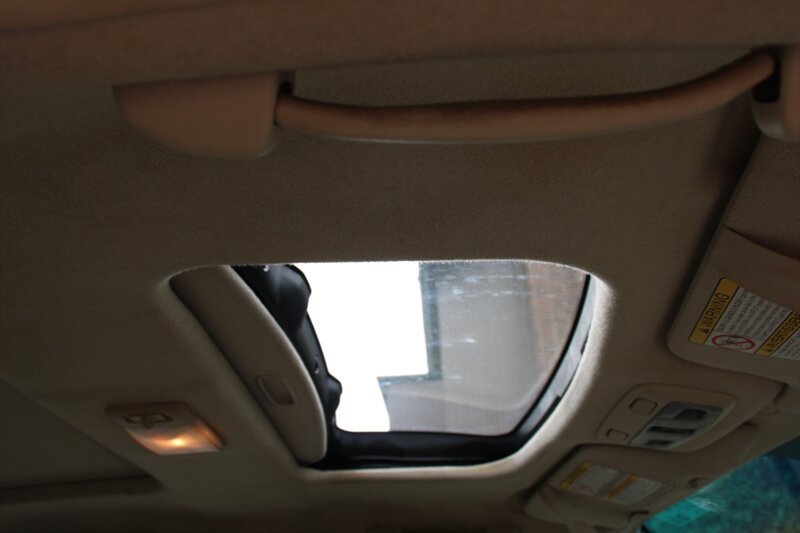 Used 2000 Subaru Outback Limited AWD/4WD image 9
