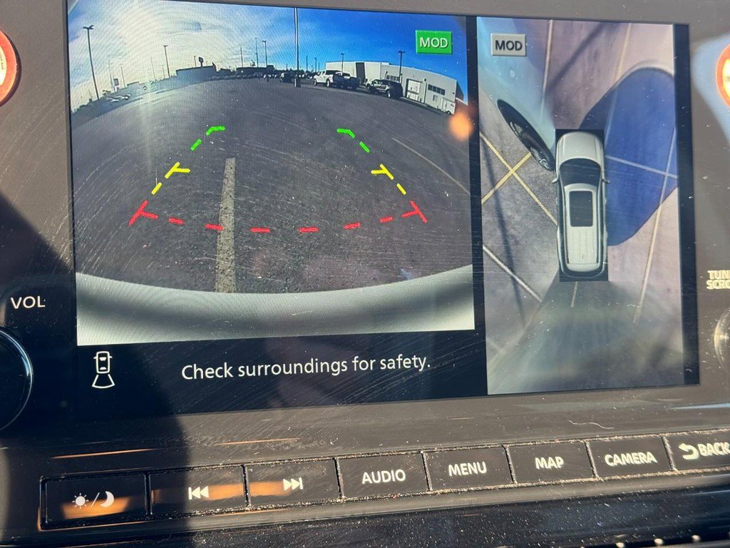 Used 2025 Nissan Pathfinder SL image 23