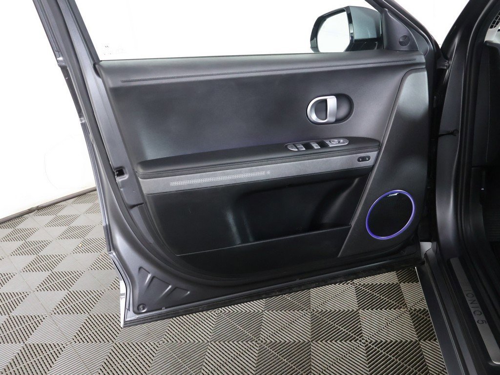 Used 2022 Hyundai Ioniq 5 Limited image 24