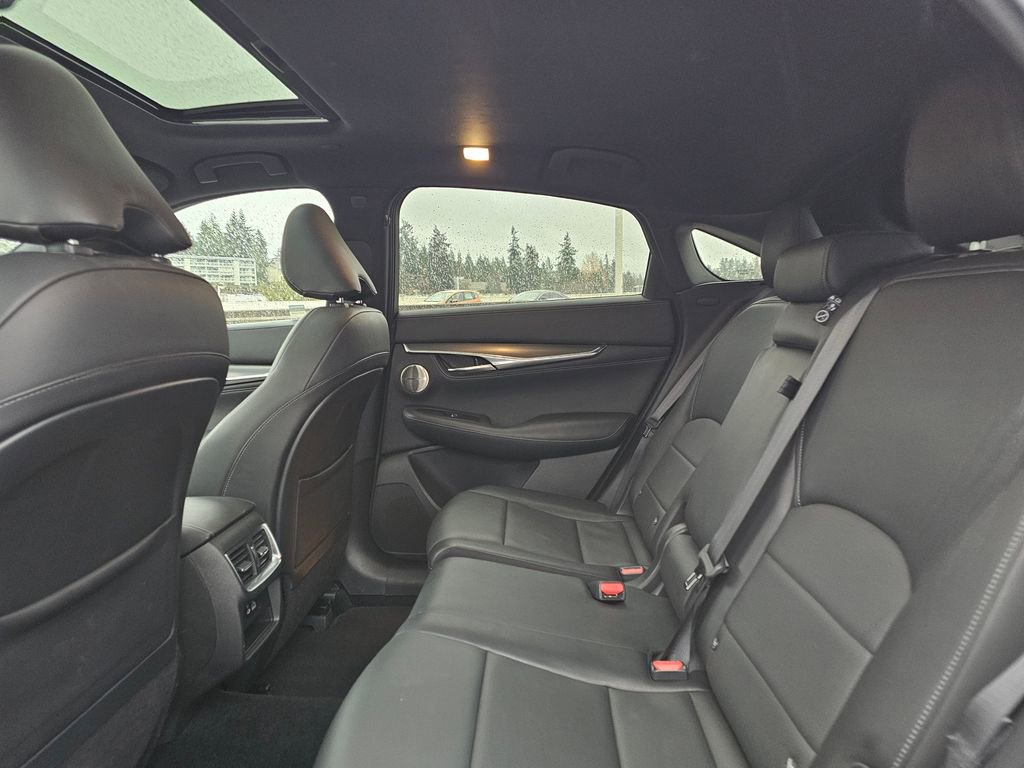 Certified 2023 INFINITI QX55 Essential image 19