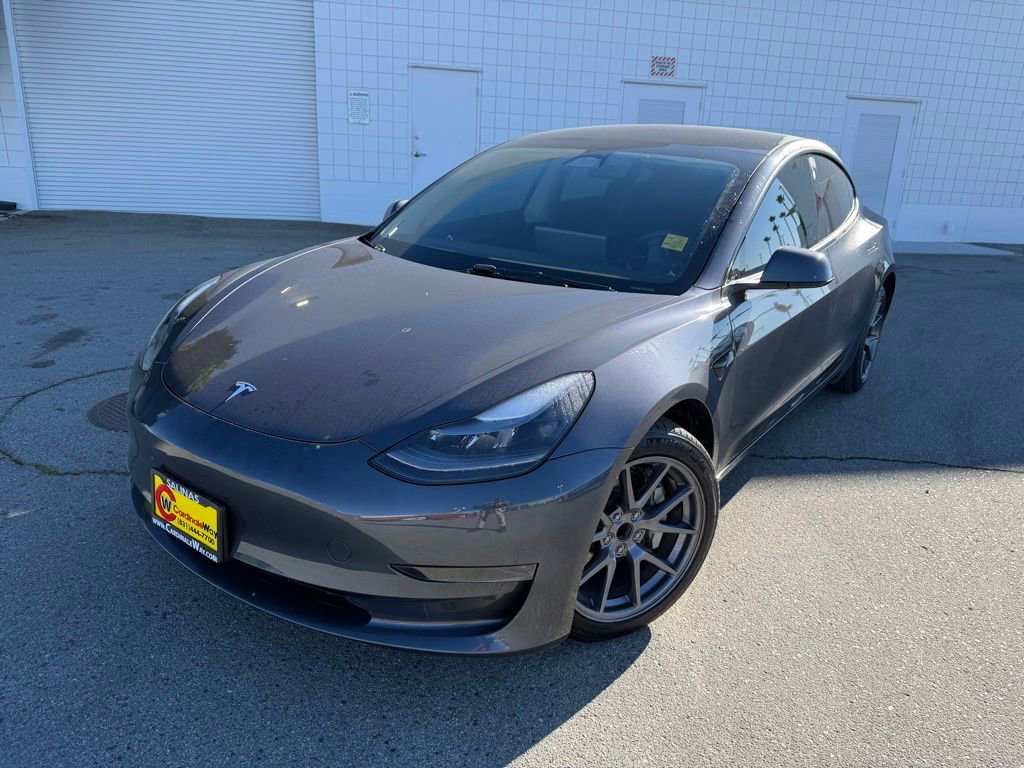 Used 2023 Tesla Model 3 Standard Range image 1