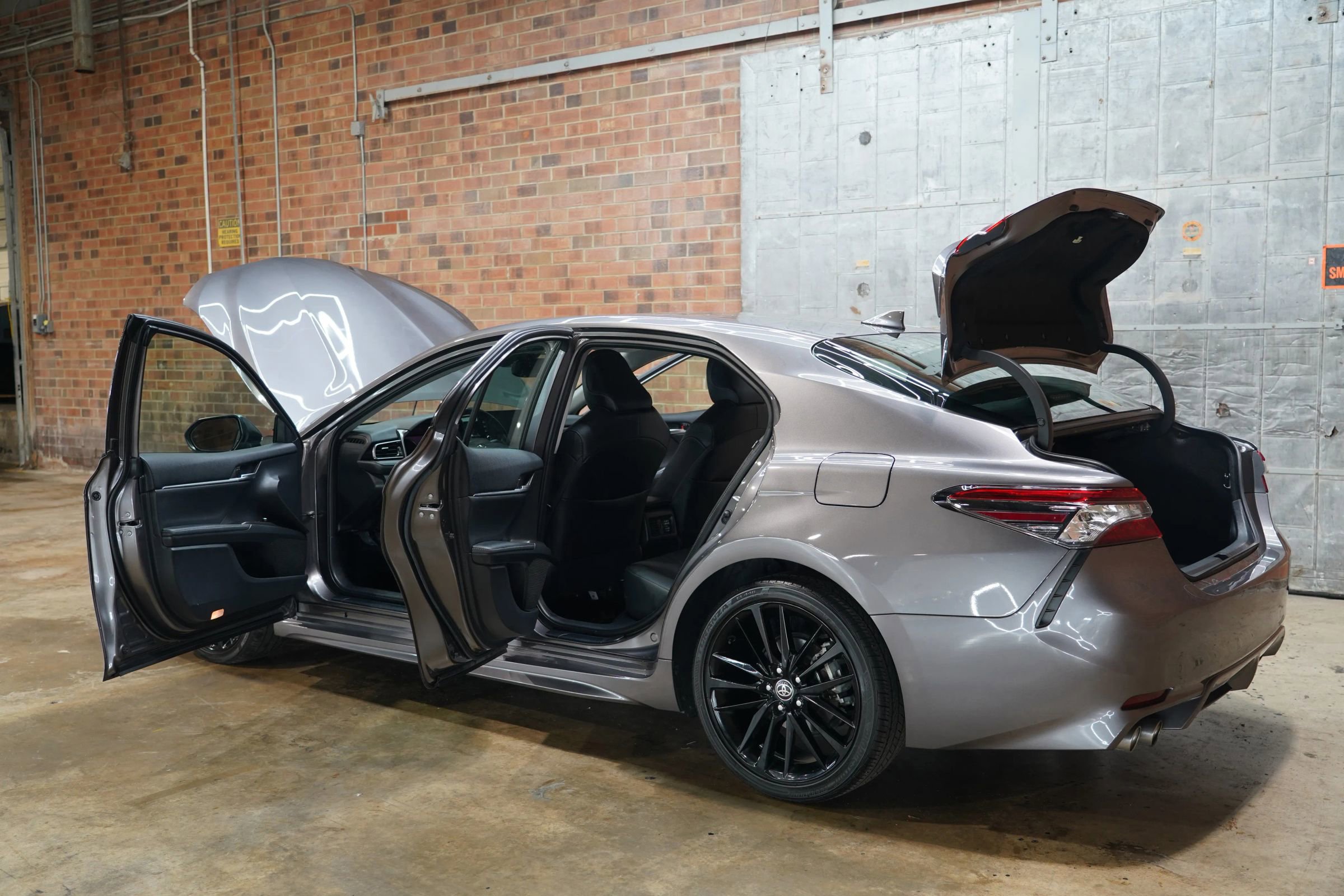 Used 2023 Toyota Camry XSE image 30