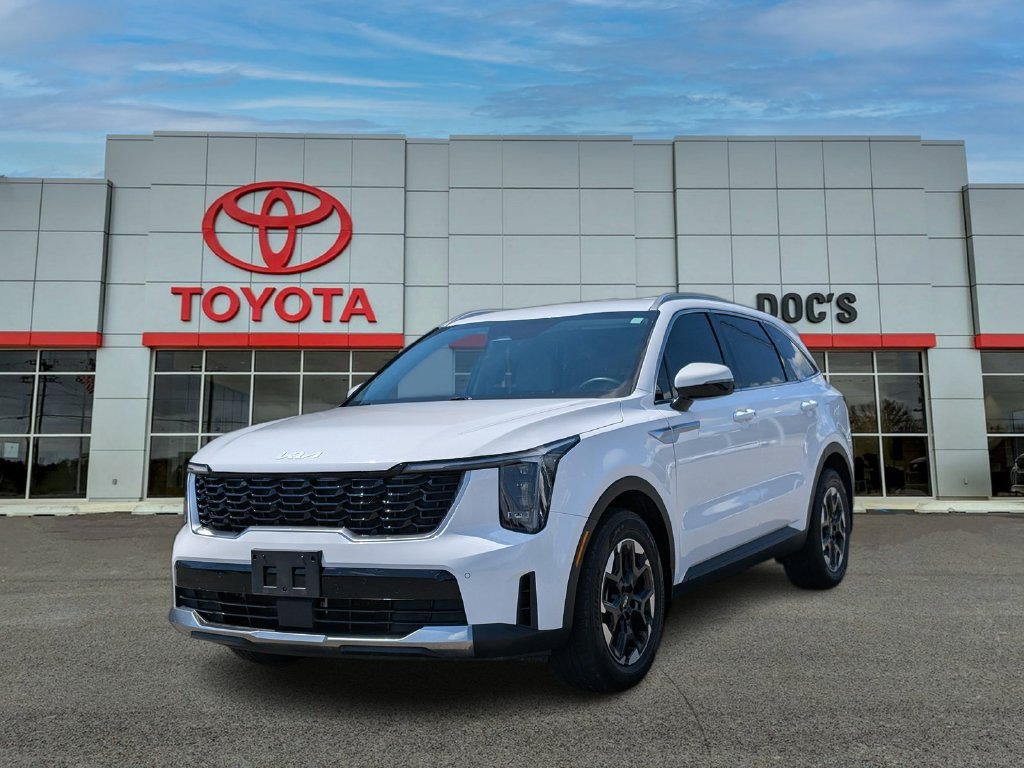 Used 2025 Kia Sorento S