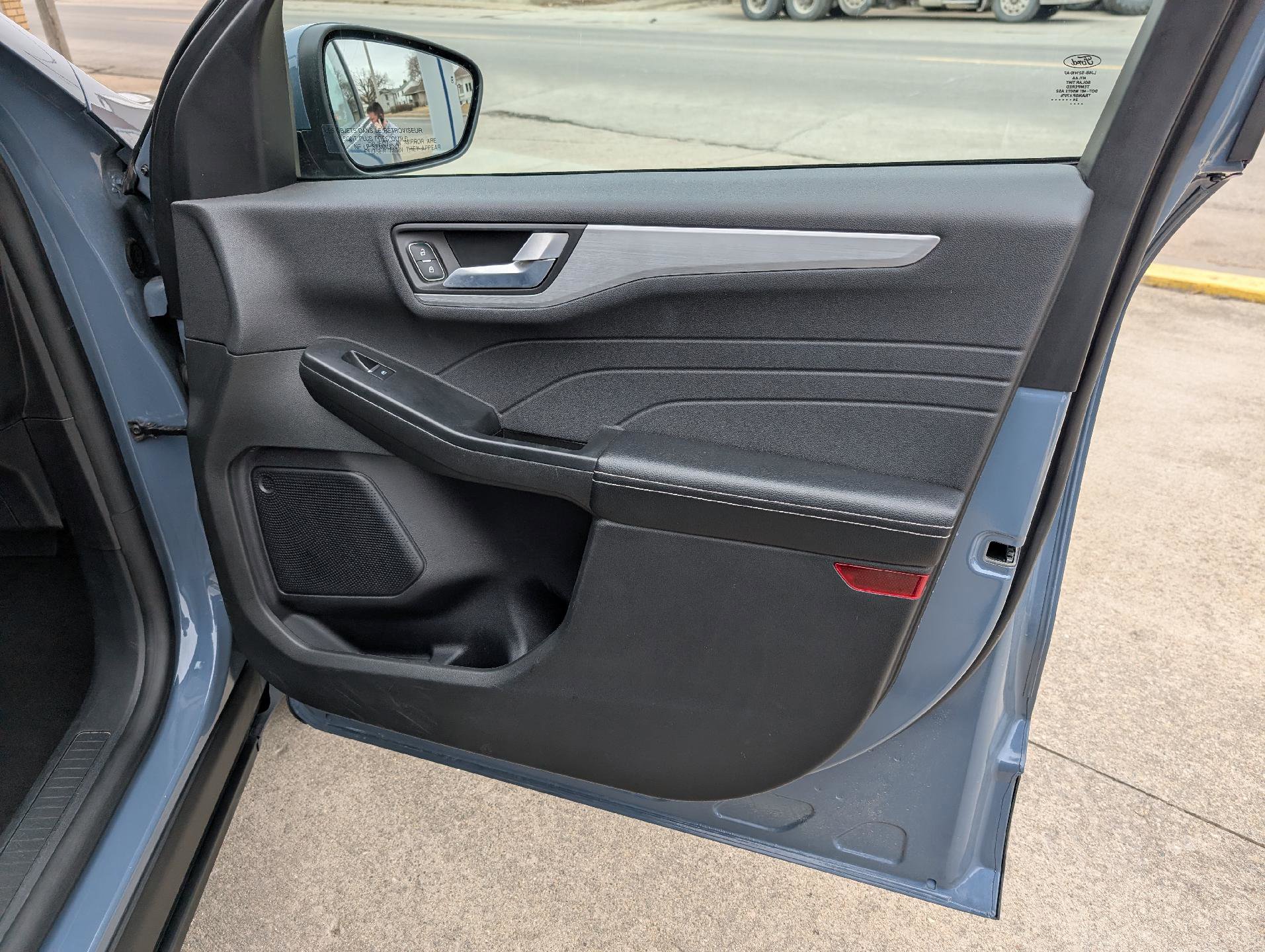 Used 2024 Ford Escape Platinum image 17