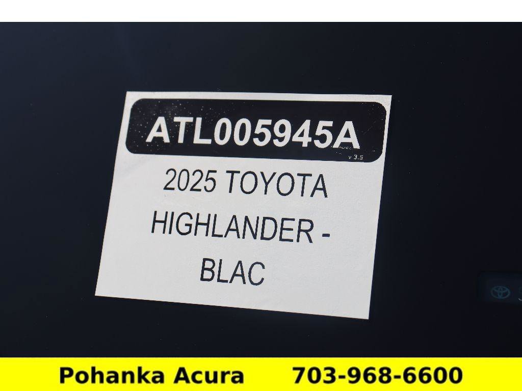 Used 2025 Toyota Highlander XLE image 38