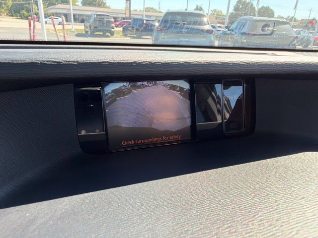 Used 2014 Toyota Sienna LE FWD image 44