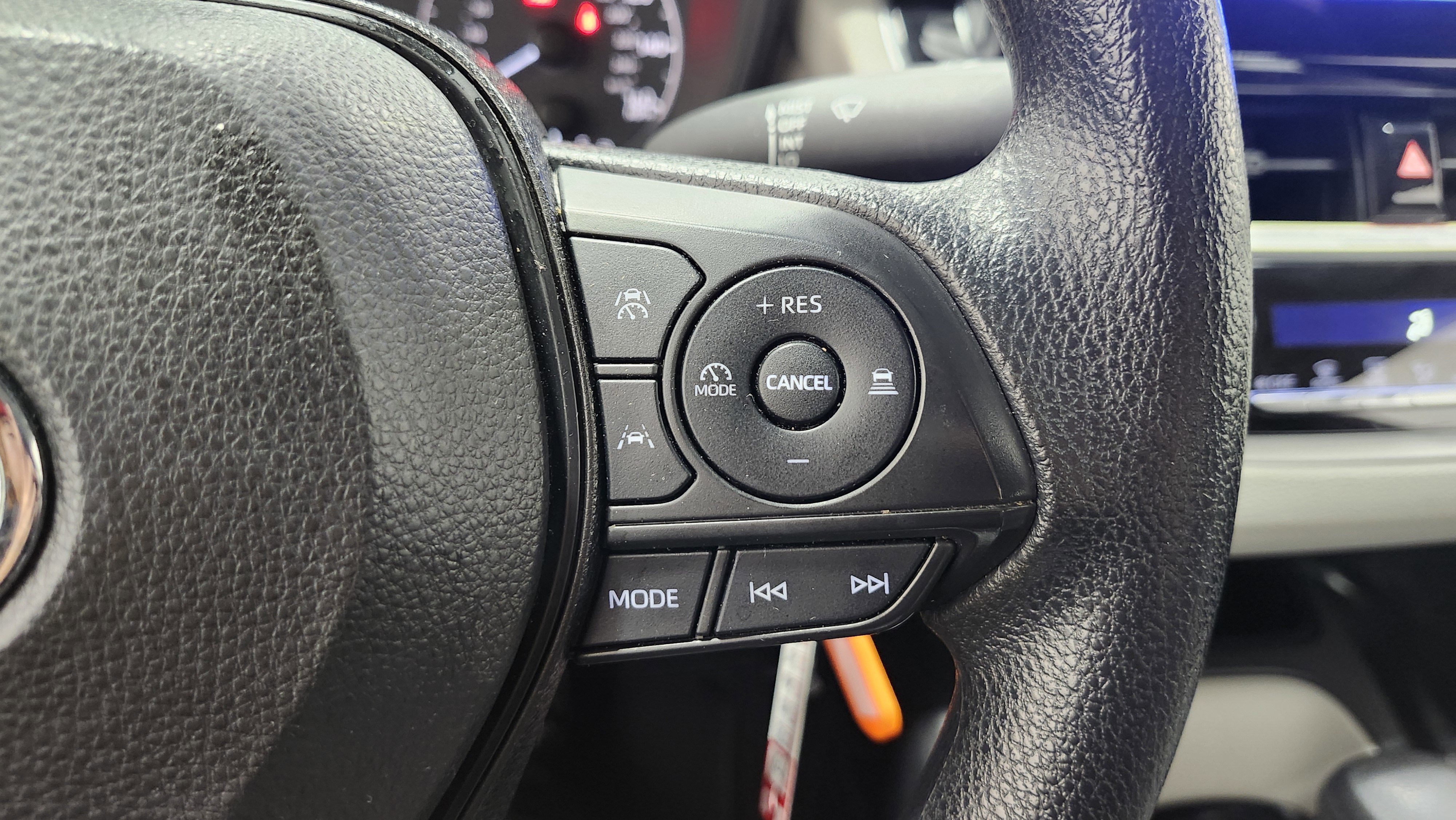 Used 2023 Toyota Corolla LE image 28