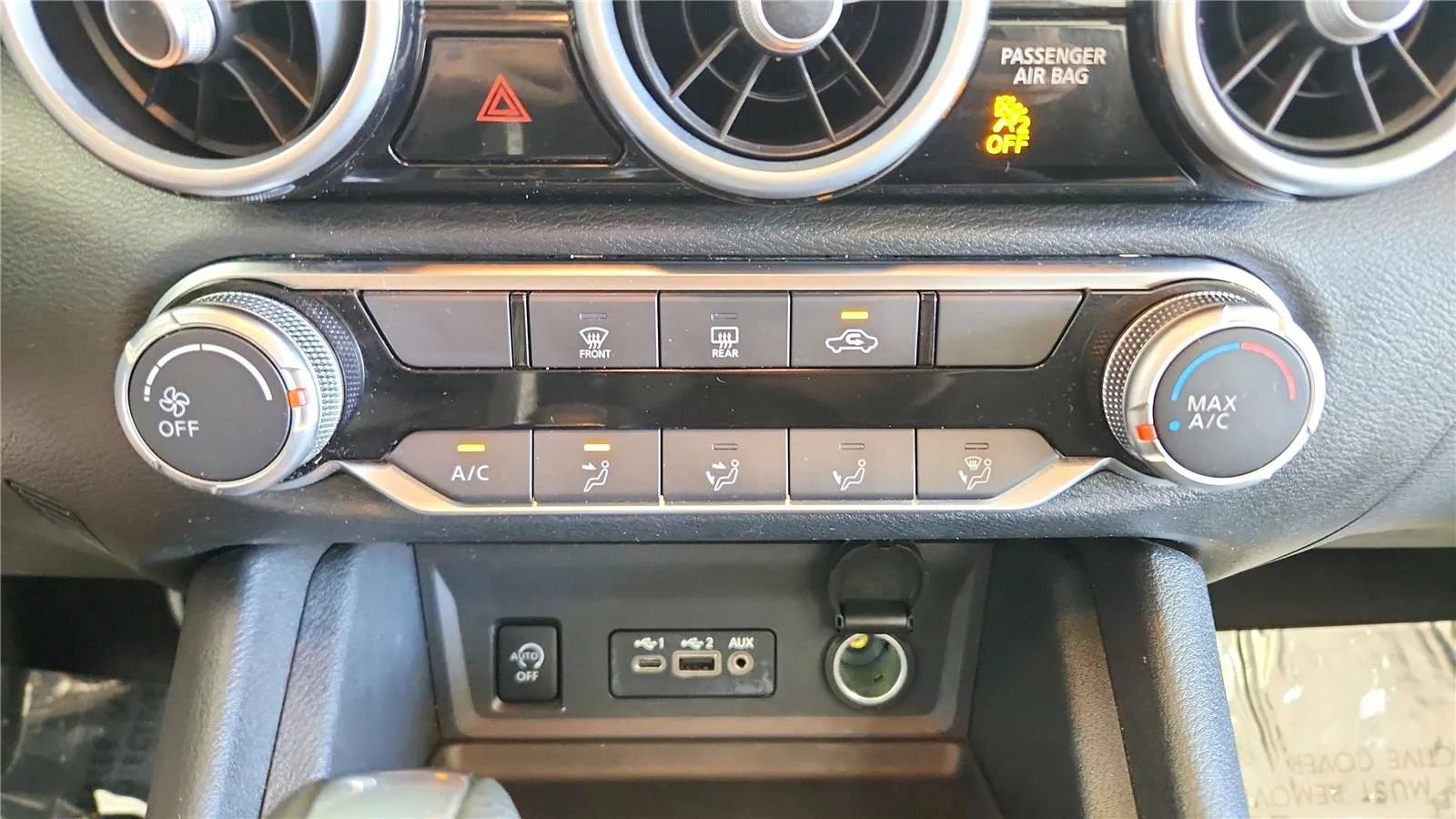 Used 2024 Nissan Sentra SV FWD image 30