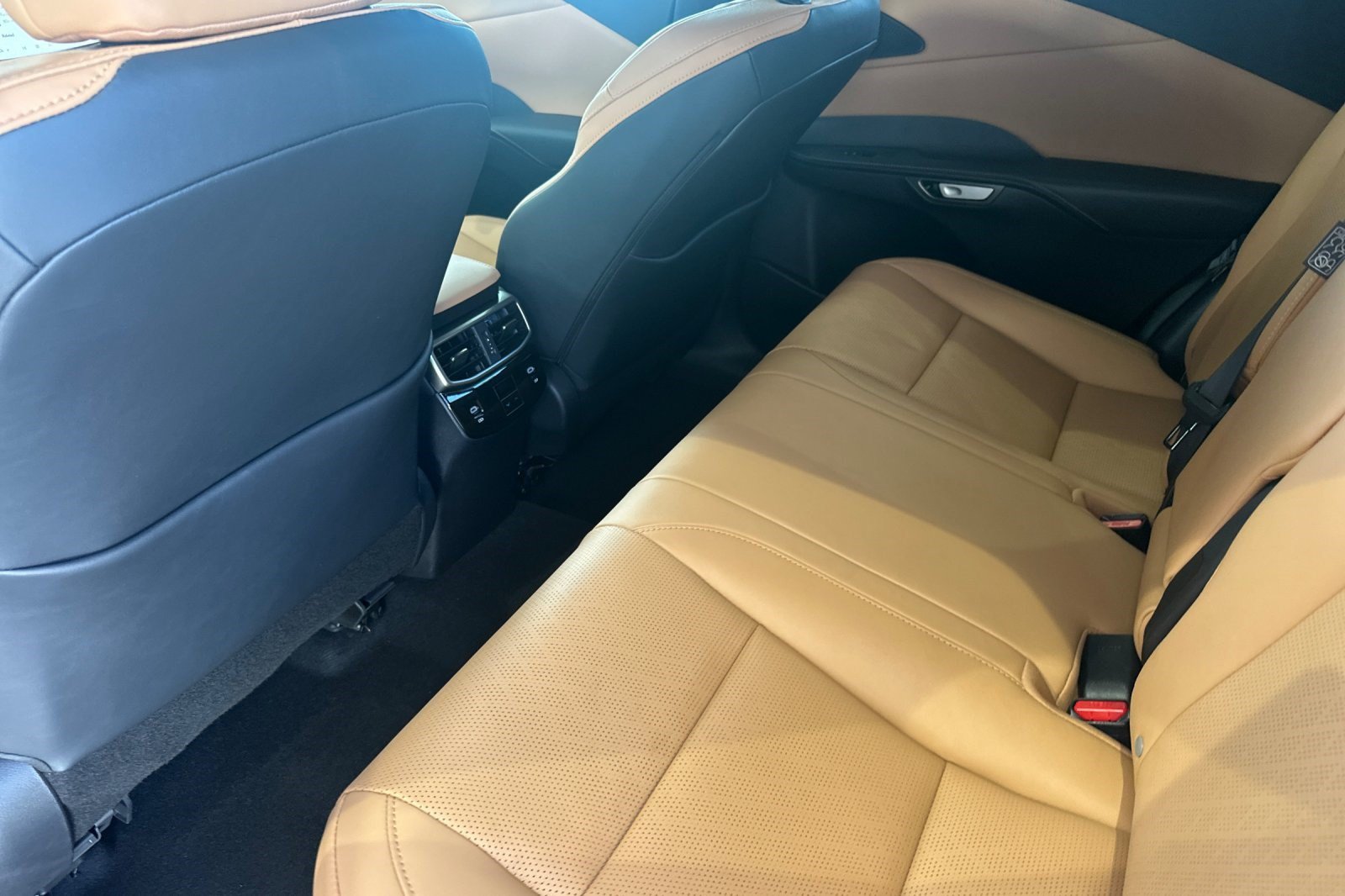 Certified 2025 Lexus RX 350 w/ Convenience Package AWD/4WD image 15