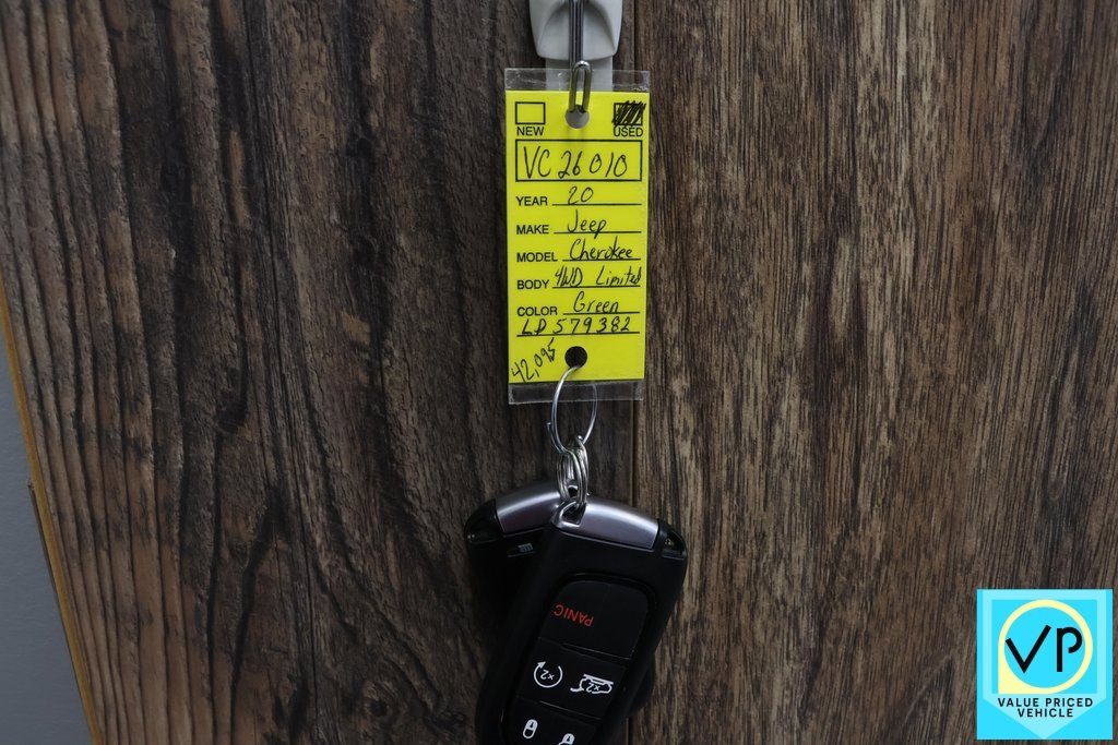 Used 2020 Jeep Cherokee Limited image 36