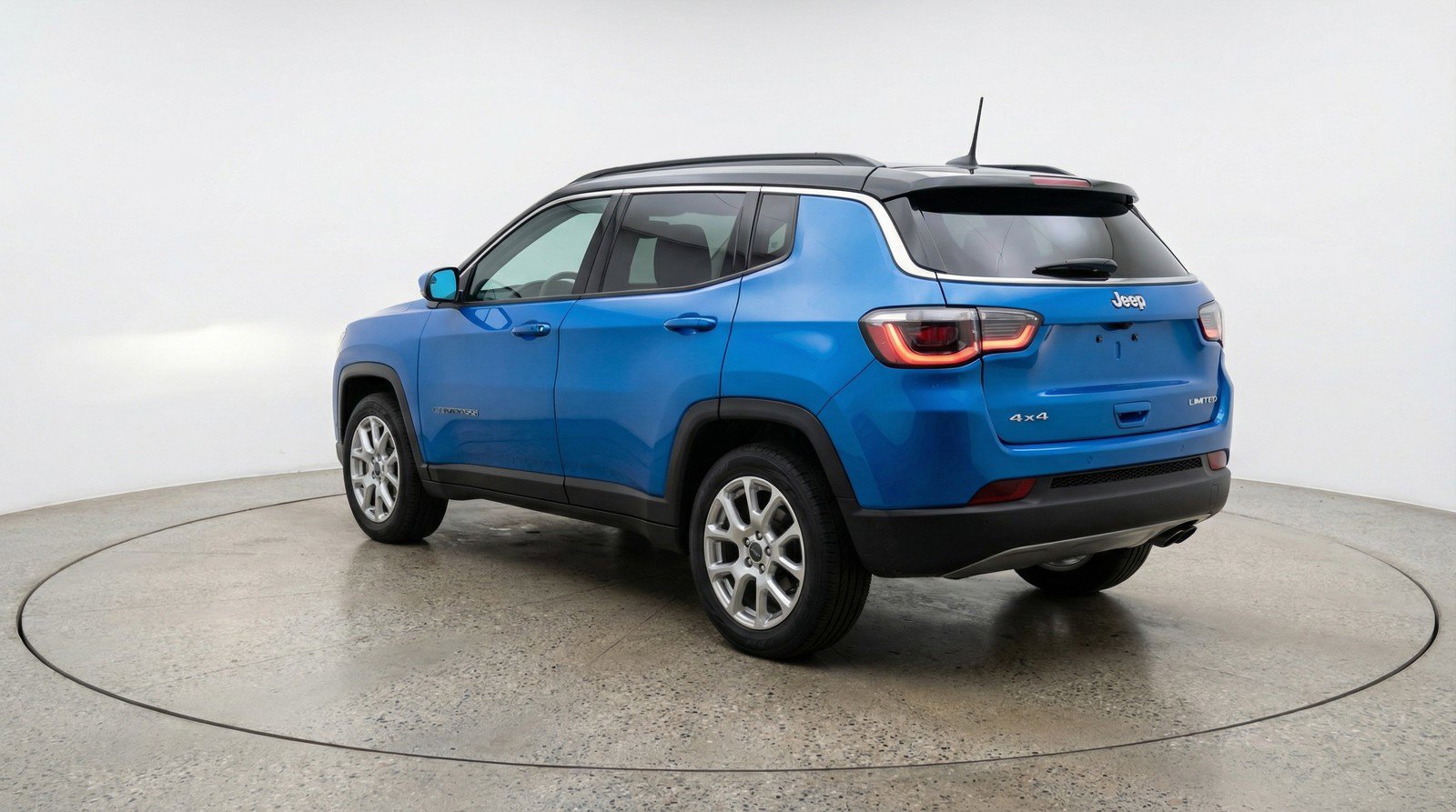 Used 2025 Jeep Compass Limited image 6