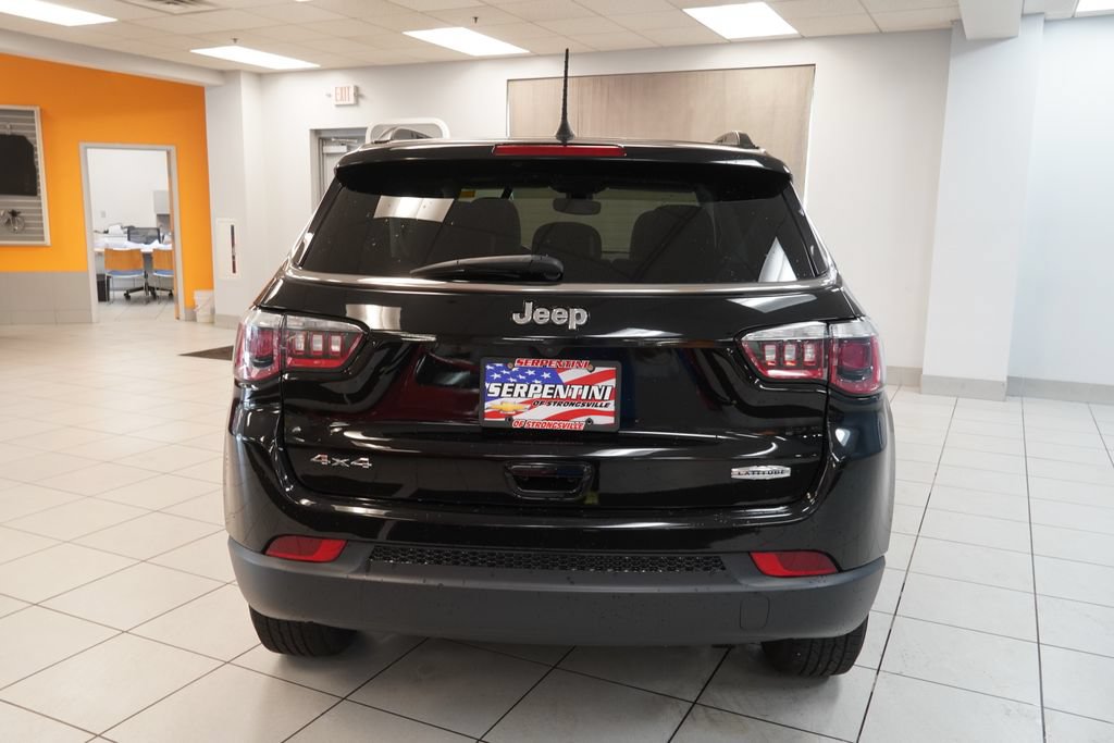Used 2019 Jeep Compass Latitude w/ Cold Weather Group AWD/4WD image 9