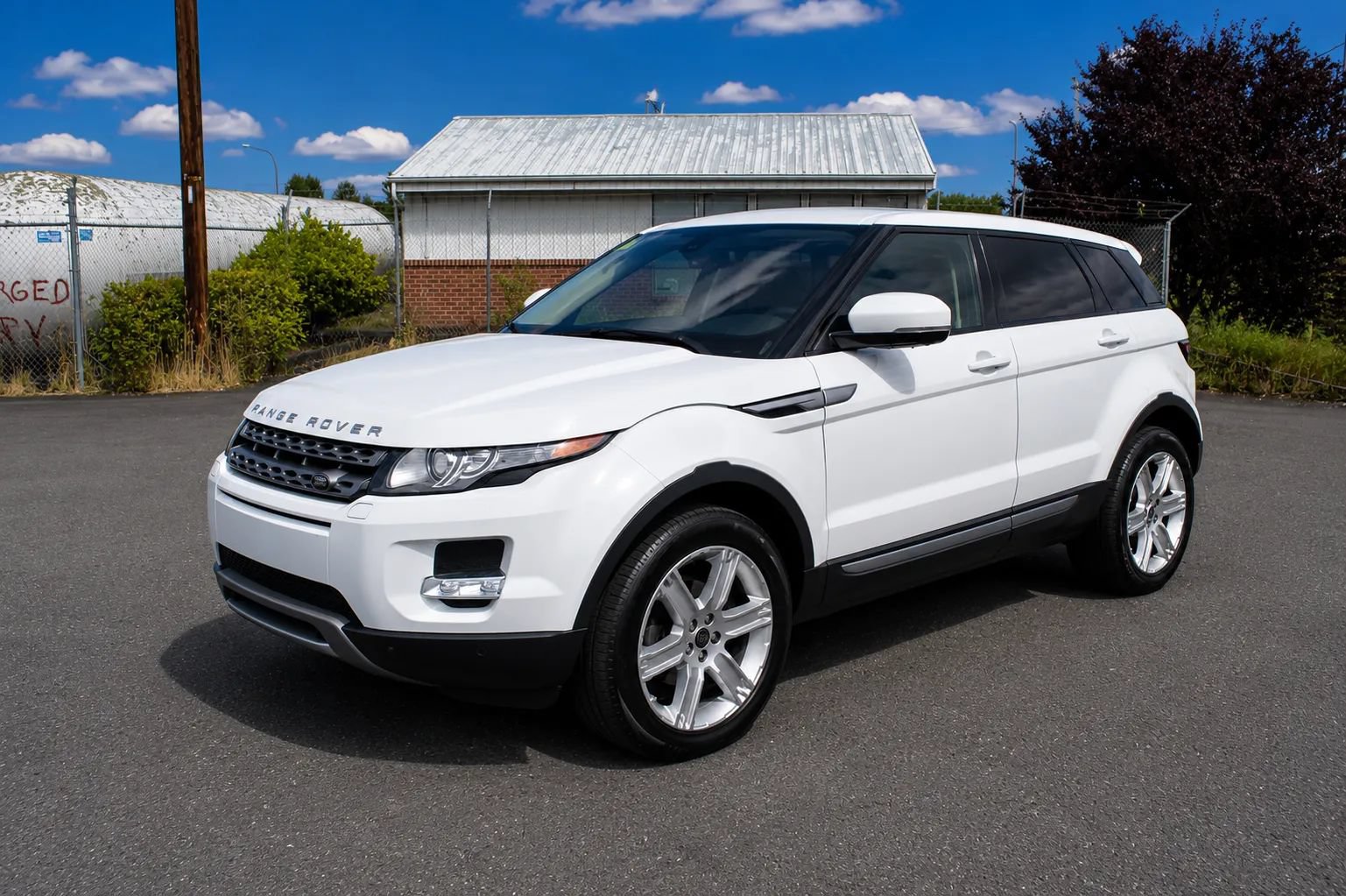 Used 2013 Land Rover Range Rover Evoque Pure Premium AWD/4WD image 3