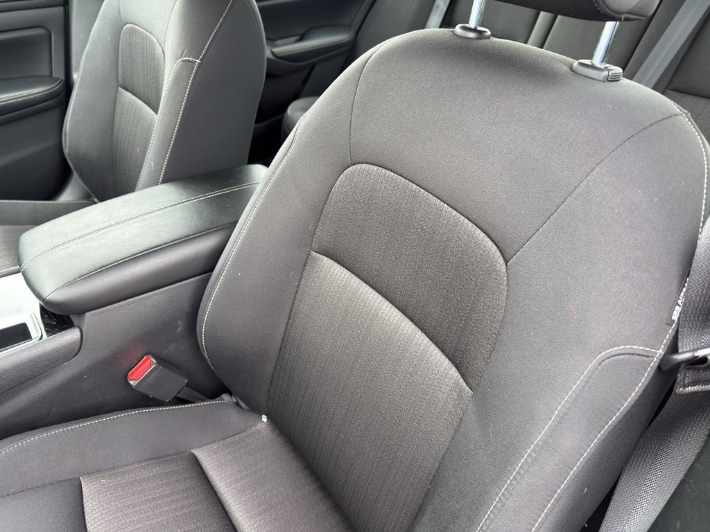 Used 2024 Nissan Altima 2.5 SV FWD image 13