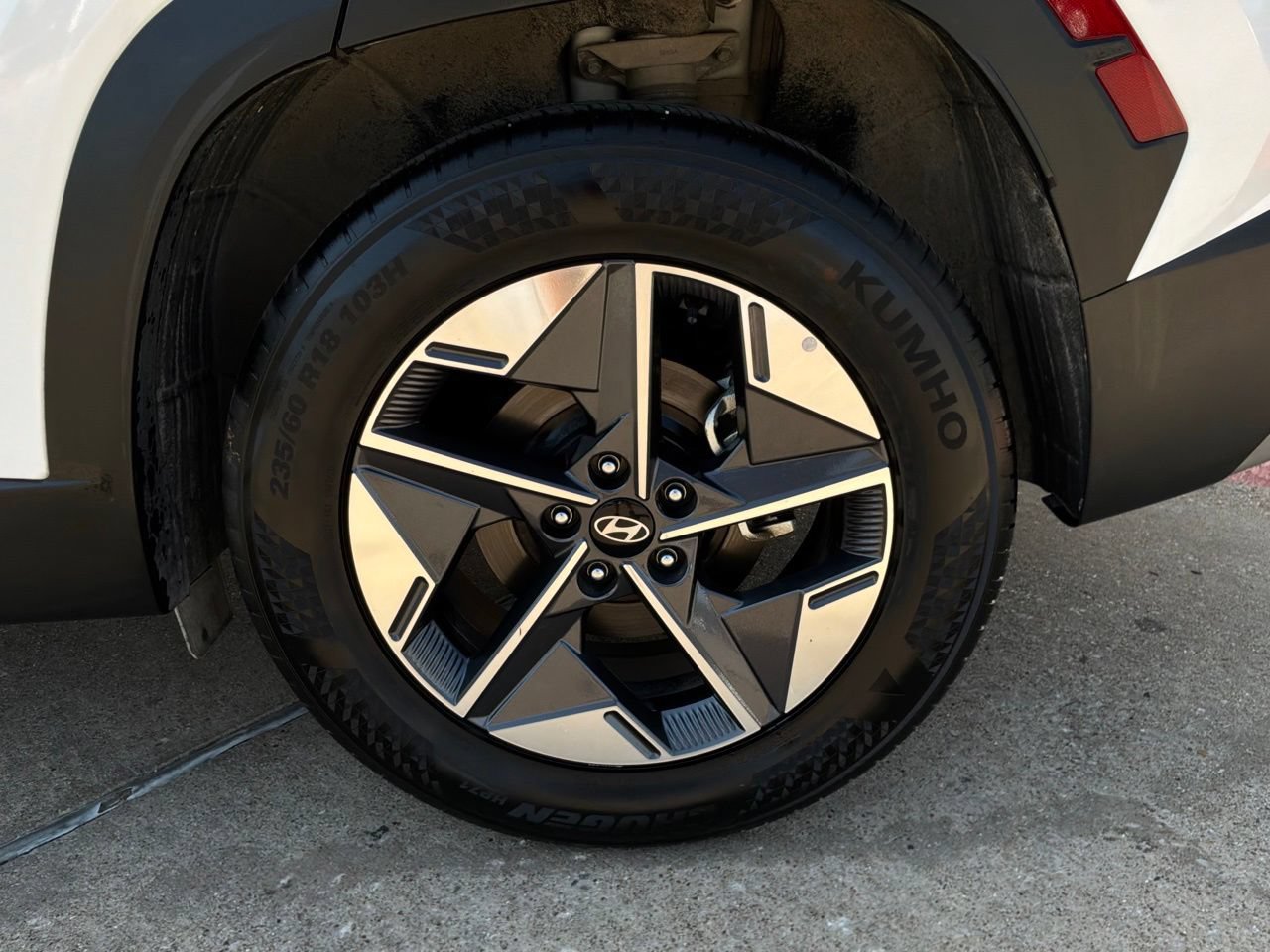 Used 2026 Hyundai Tucson SEL FWD image 9
