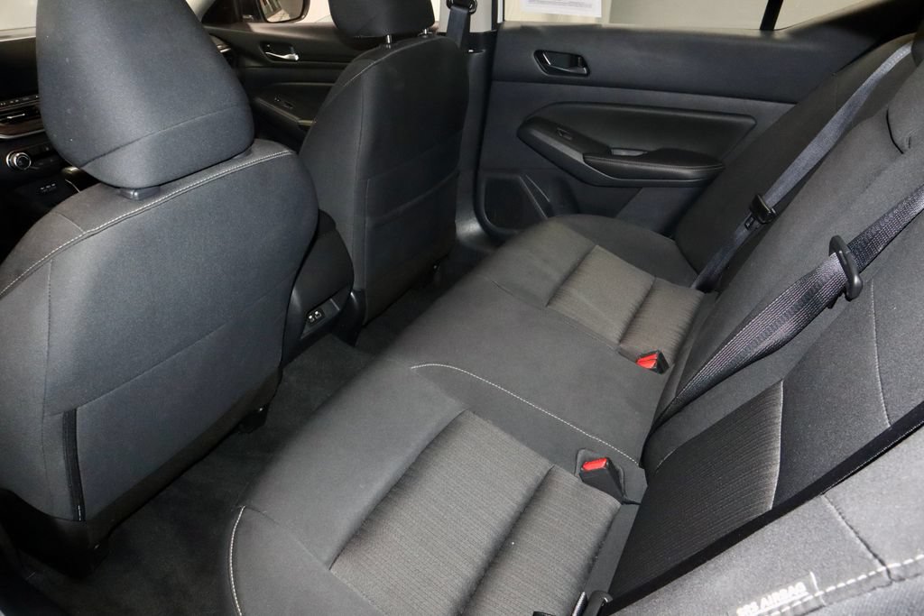 Certified 2025 Nissan Altima 2.5 SV FWD image 18
