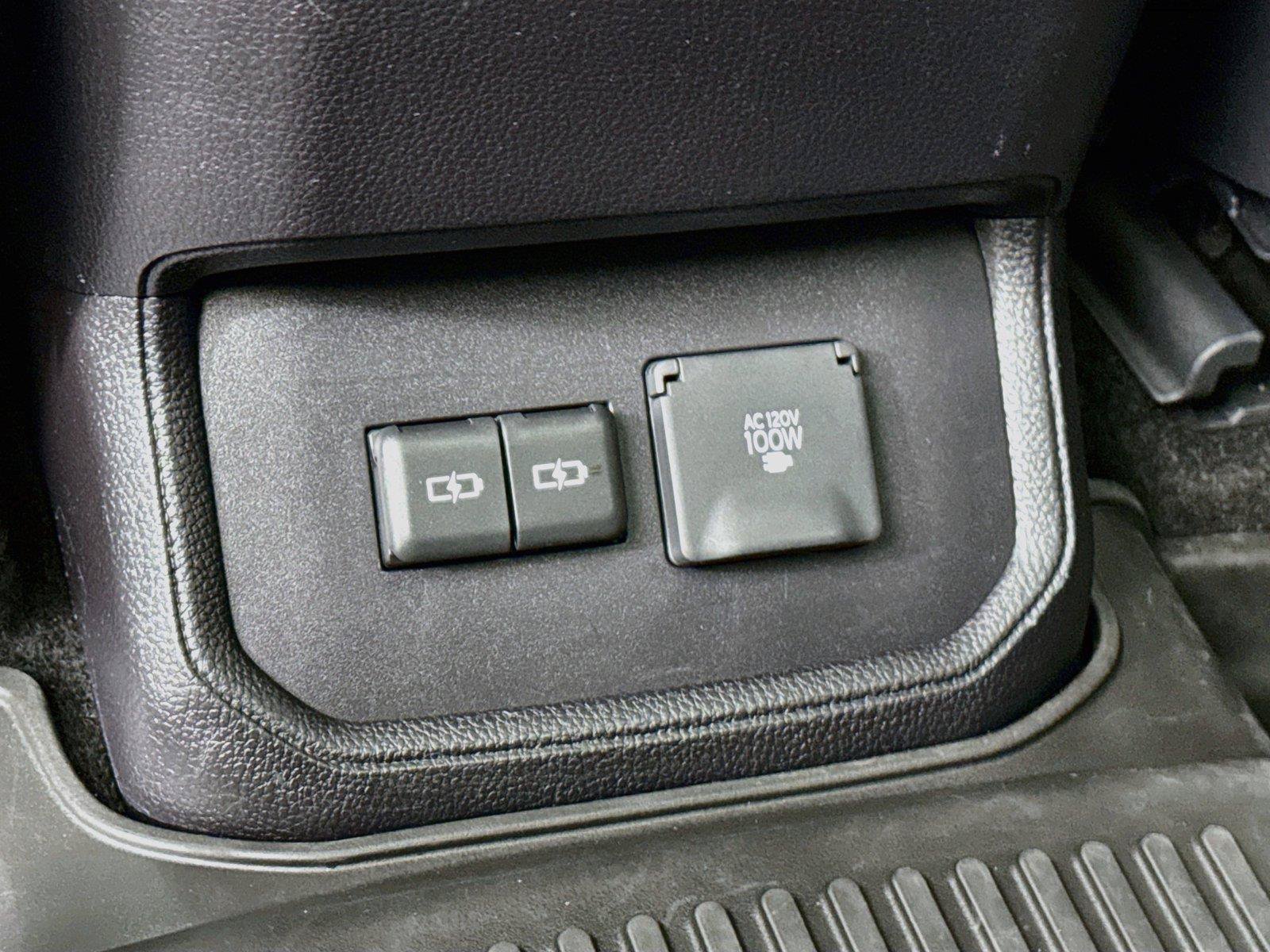 Certified 2025 Toyota Highlander Platinum AWD/4WD image 42