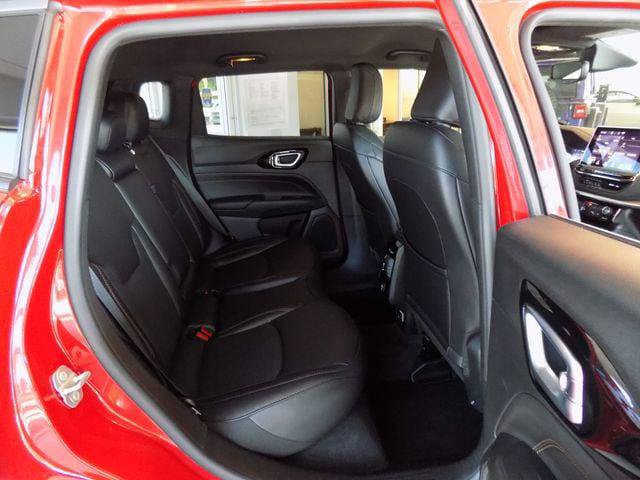 Certified 2022 Jeep Compass Limited AWD/4WD image 30