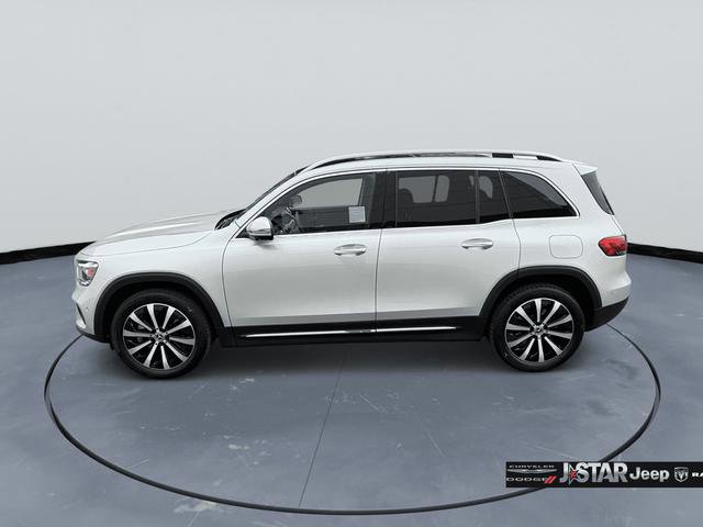 Used 2022 Mercedes-Benz GLB 250 4MATIC w/ Premium Package Lite image 7