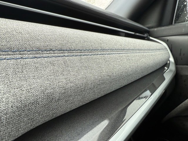 Used 2024 Jeep Compass Latitude image 40