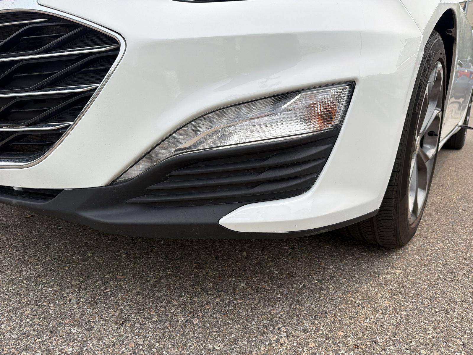 Used 2020 Chevrolet Malibu LT FWD image 12