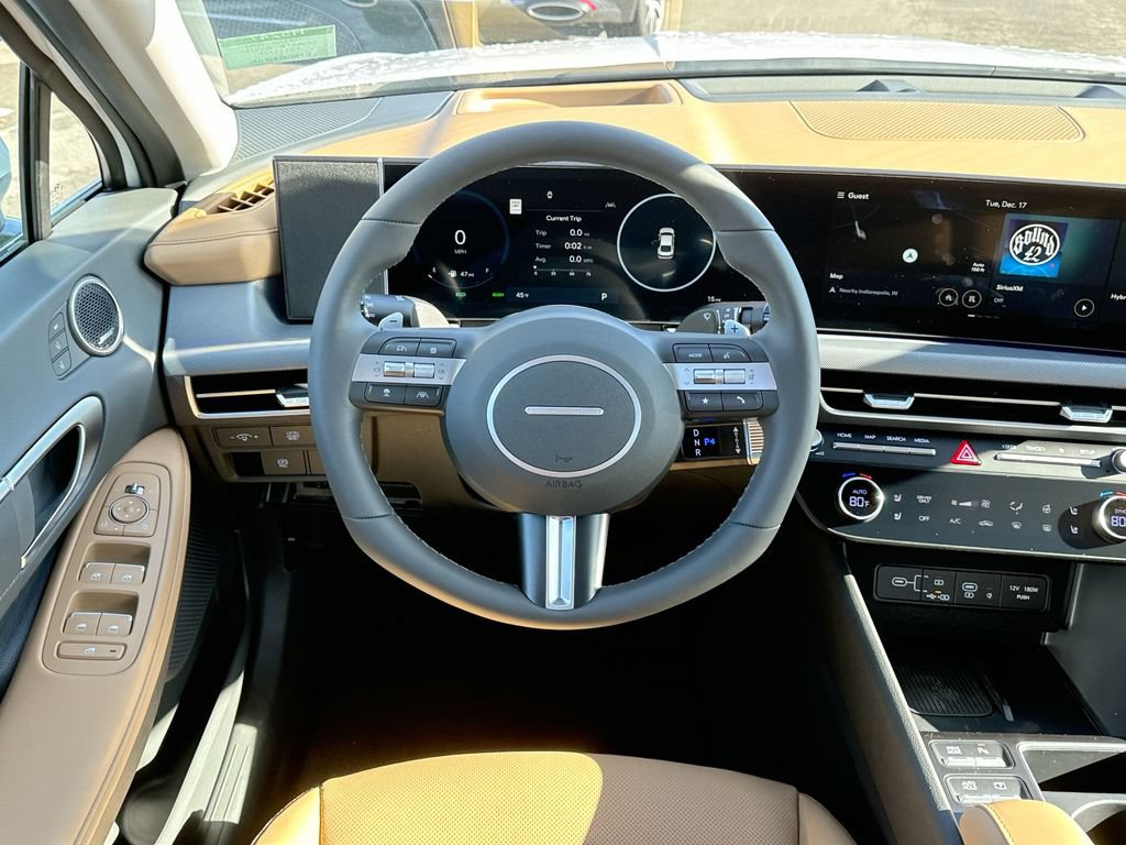 Used 2025 Hyundai Sonata Limited FWD image 10