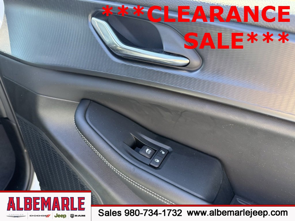 Used 2024 Jeep Grand Cherokee L Laredo w/ Luxury Tech Group I image 31