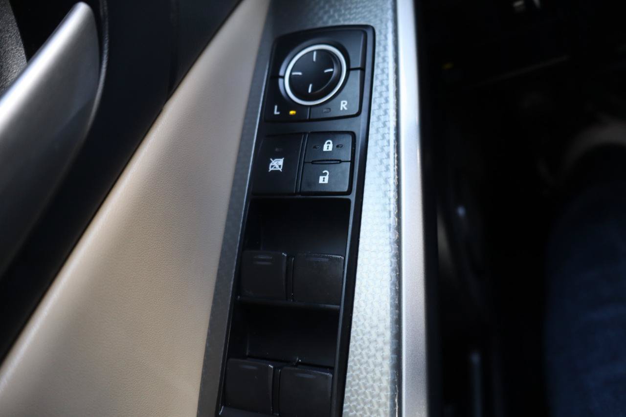 Used 2018 Lexus IS 300 F Sport w/ F Sport Package RWD image 28