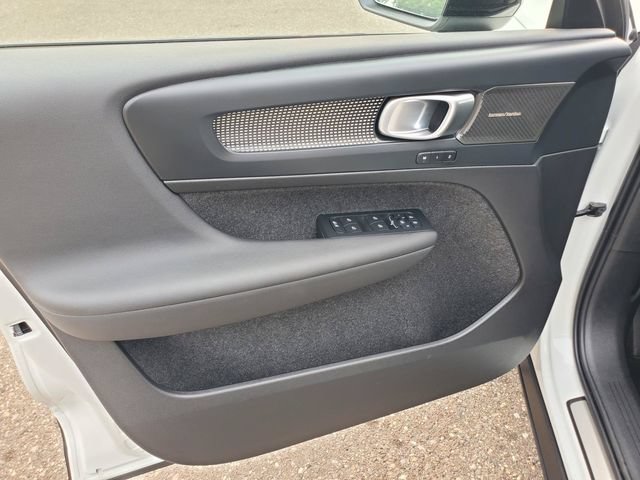 Certified 2026 Volvo XC40 B5 Ultra w/ Climate Package AWD/4WD image 10