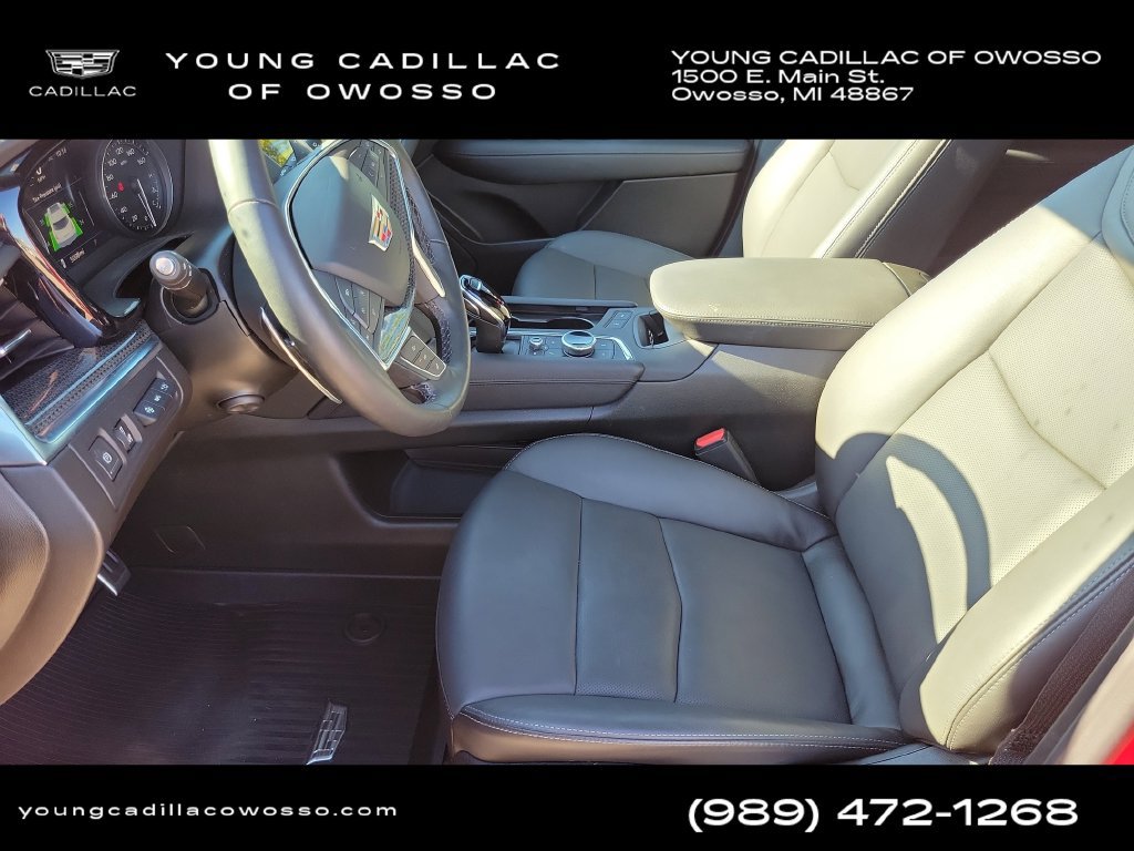 Certified 2026 Cadillac XT5 Sportv w/ LPO, Floor Liner Package AWD/4WD image 7