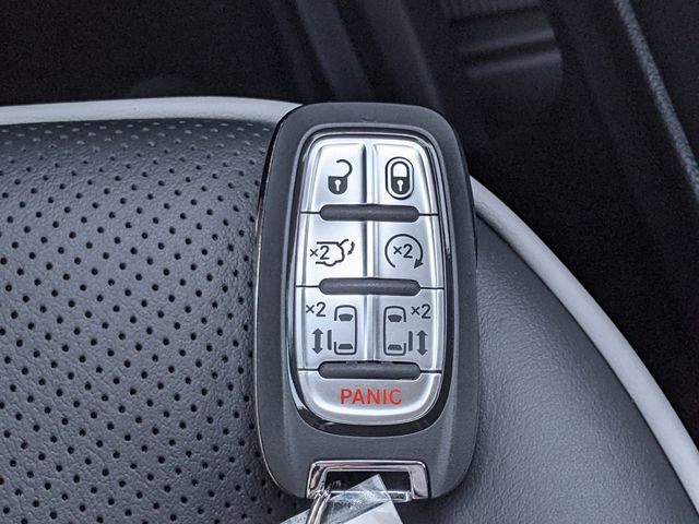New 2026 Chrysler Pacifica Limited w/ S Appearance Package FWD image 25