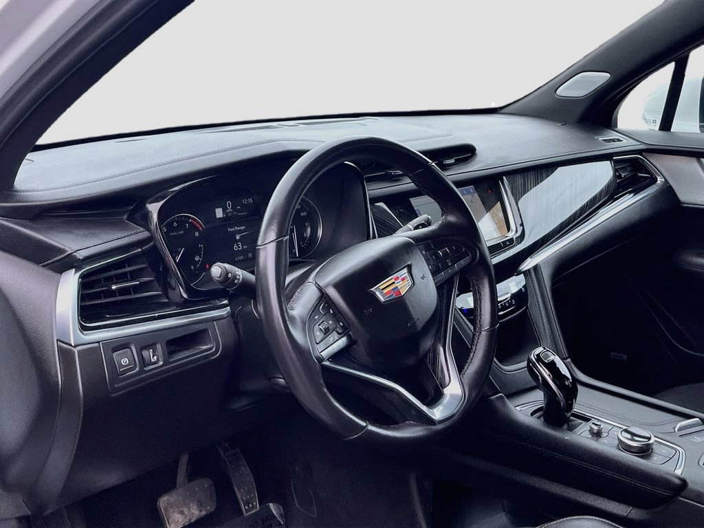 Used 2024 Cadillac XT6 Premium Luxury AWD/4WD image 9