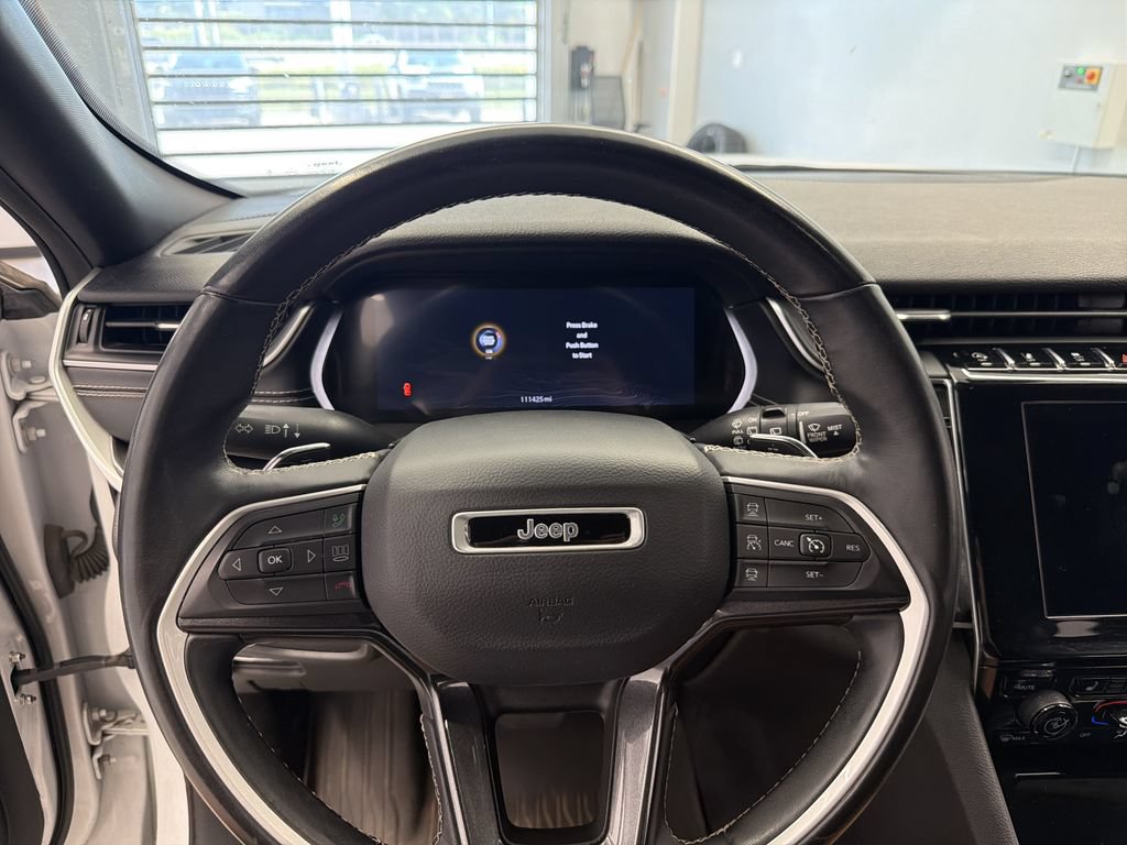 Used 2022 Jeep Grand Cherokee L Laredo AWD/4WD image 28