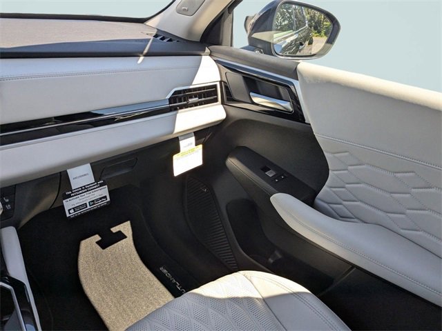 New 2025 Mitsubishi Outlander SEL image 15