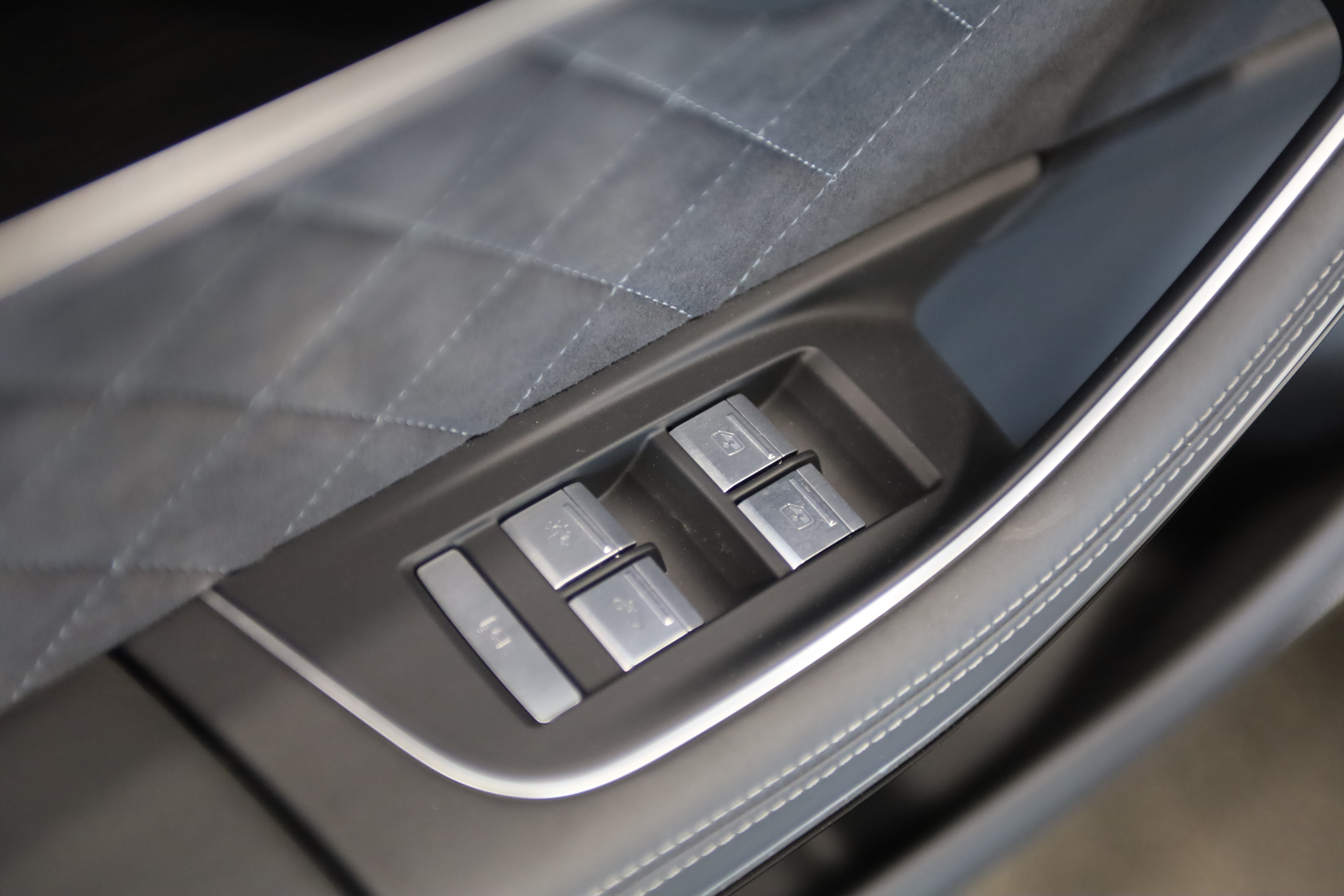 Used 2023 Audi S8 AWD/4WD image 35