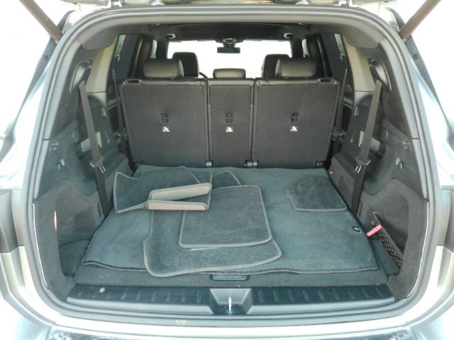Used 2020 Mercedes-Benz GLB 250 w/ Premium Package image 9