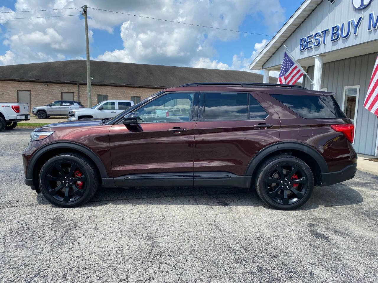 Used 2020 Ford Explorer ST w/ ST Street Pack image 4