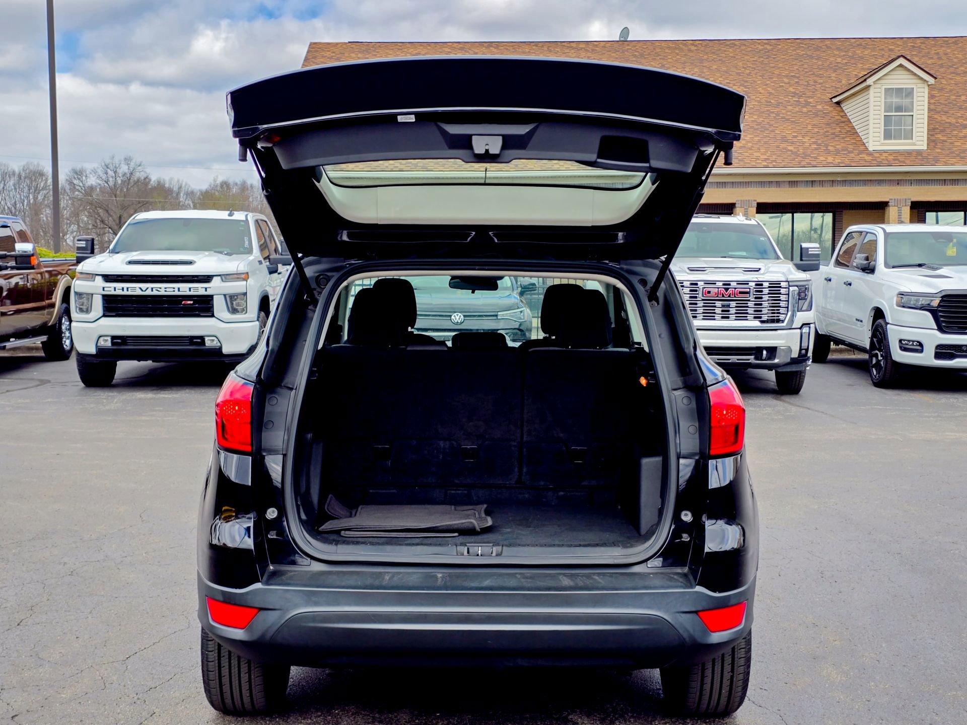 Used 2019 Ford Escape S image 37