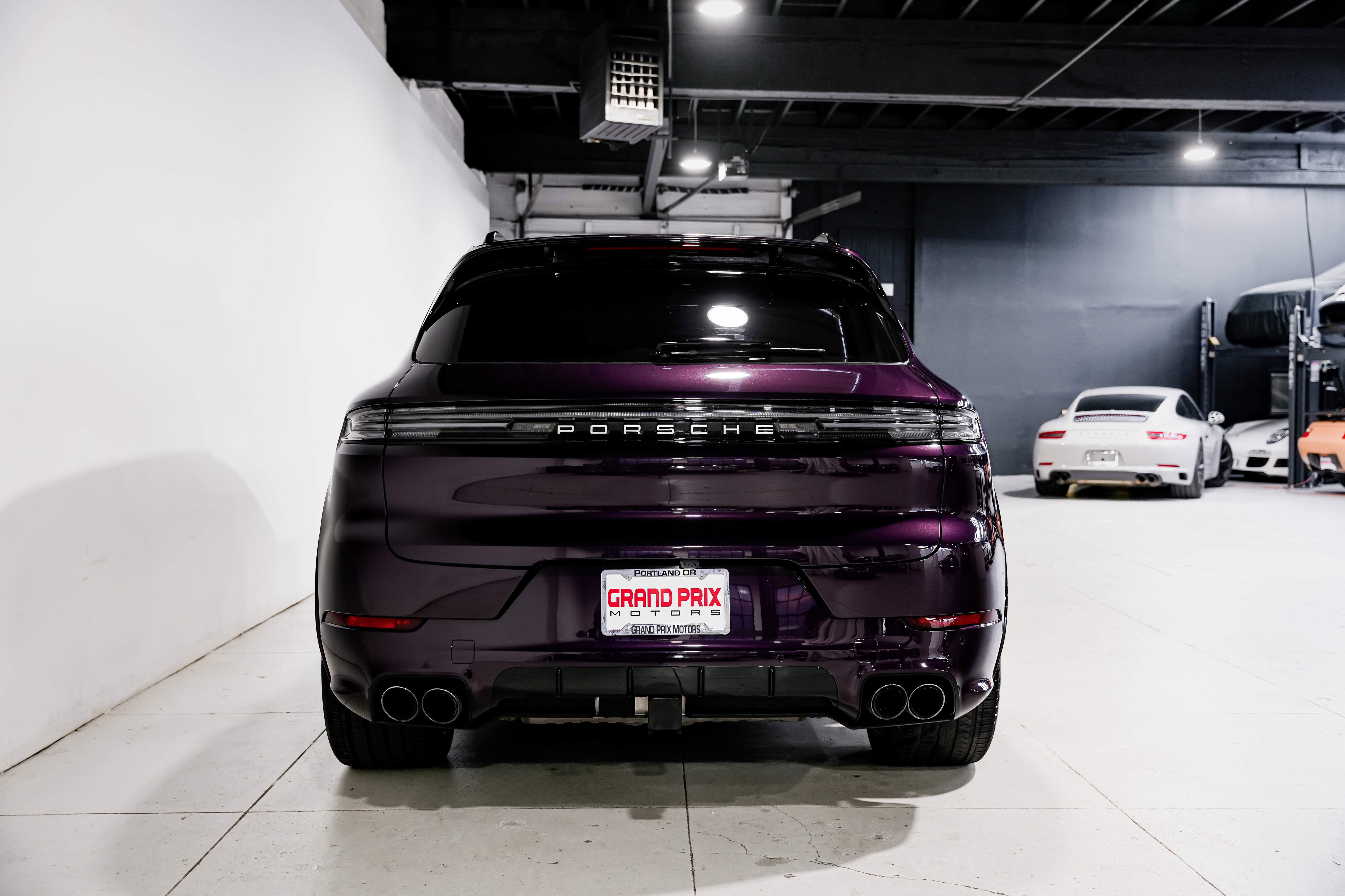 Used 2024 Porsche Cayenne S image 5