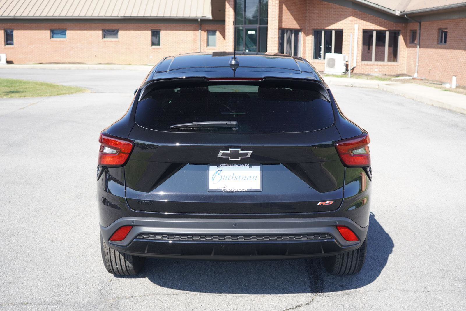 New 2026 Chevrolet Trax RS w/ Sunroof Package image 4