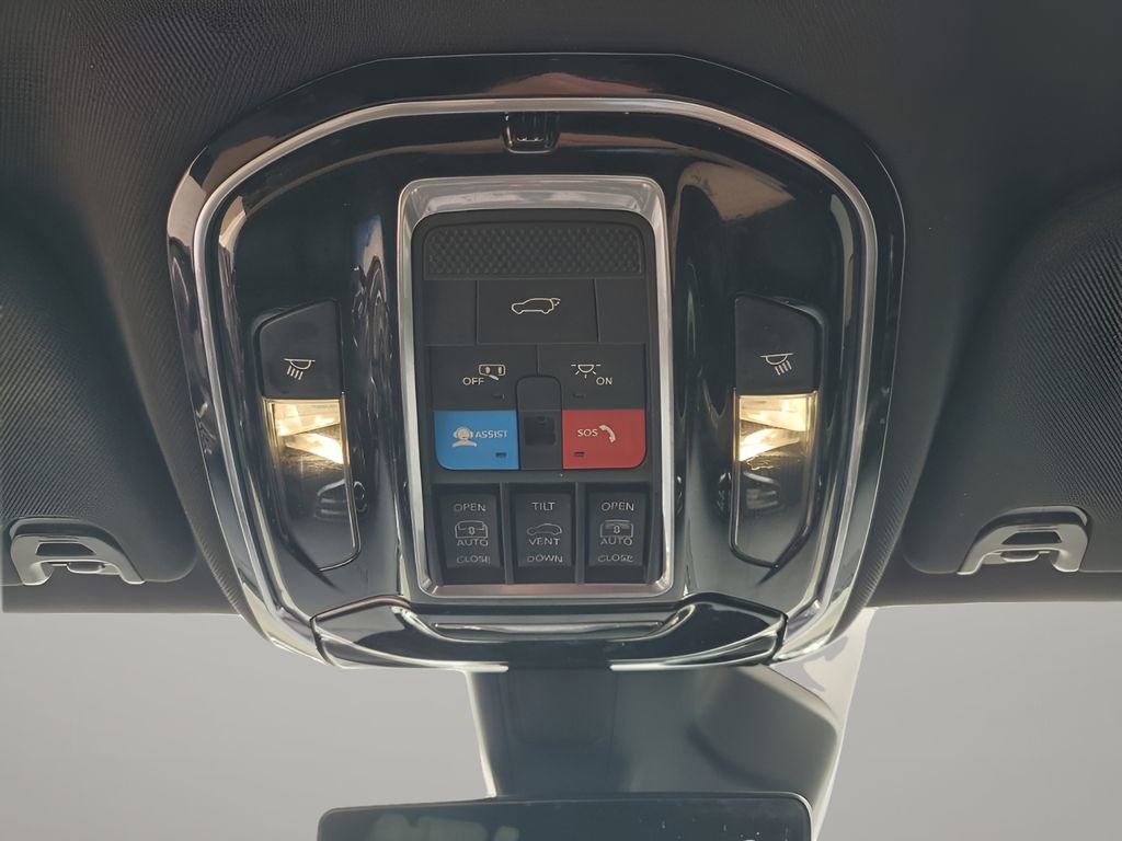 Used 2023 Jeep Grand Wagoneer 4WD image 44